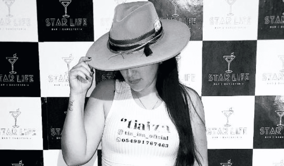 acao-tia-iza