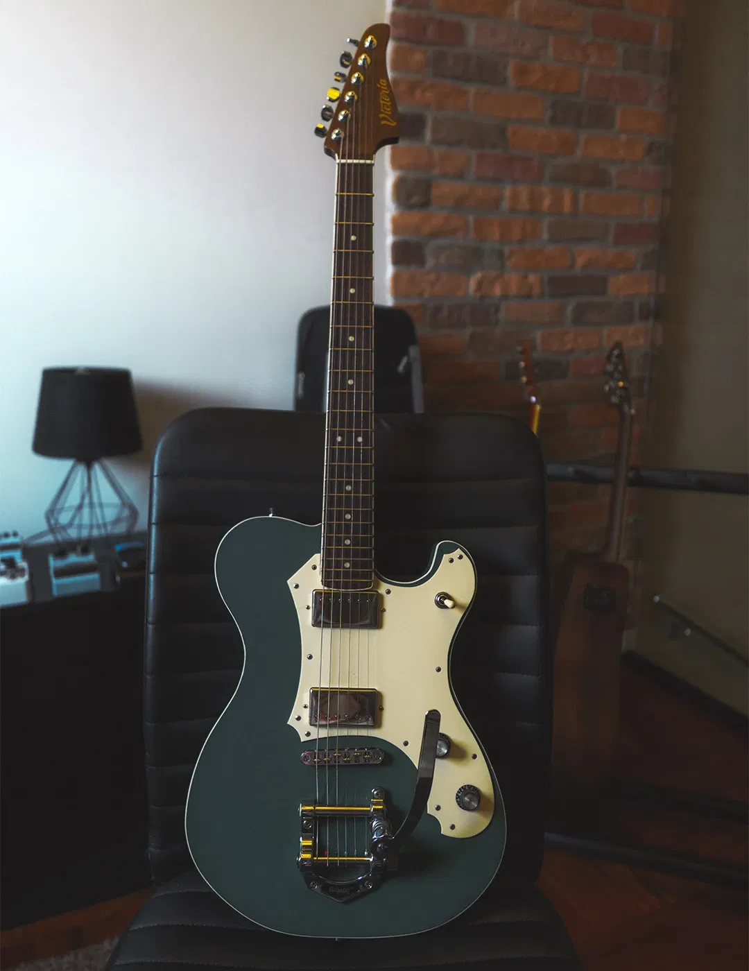 Guitarra Victoria Modelo Baseado na Veritas Portlander